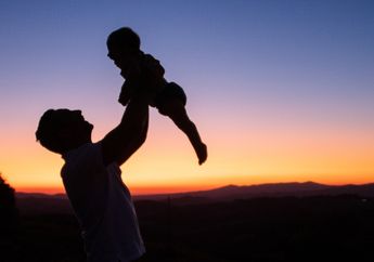10 Contoh Ucapan Semangat untuk Ayah dalam bahasa Inggris dan Artinya