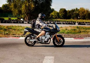 Jawab Soal Bahasa Indonesia Ide Pokok Teks 'Sepeda Motor di Indonesia', Kelas VIII Kurikulum Merdeka, Bab 1
