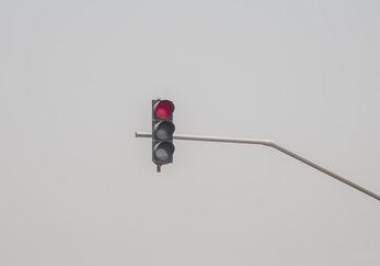 Apakah Durasi Lampu Merah di Setiap Persimpangan Sama?