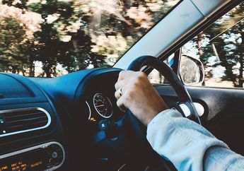 Mengapa Setir Mobil di Indonesia Berada di Sebelah Kanan?