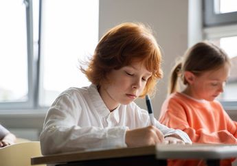 Jawab Soal Bahasa Indonesia Tabel 5.6 Perbandingan Kata-Kata dengan Majas dalam Puisi, Kelas VIII Kurikulum Merdeka, Bab 5