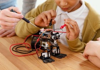 Jawab Soal Bahasa Indonesia Pertanyaan Tulisan 'Pada Masa Depan, Robot akan Menggantikan Pekerjaan Manusia', Kelas VI Kurikulum Merdeka, Bab 8