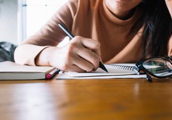 5 Tips Menyelesaikan Tugas Menulis Cerita Pengalaman Pribadi