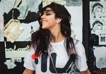 10 Idiom Bahasa Inggris dari Lirik Lagu Populer serta Maknanya