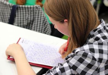Jawab Soal Latih Uji Semester Bagian B. Esai Nomor 1-5, Sejarah Kelas XI