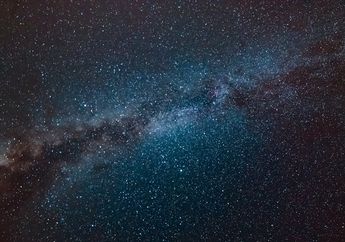 Benarkah Cahaya Bintang Berasal dari Masa Lalu?