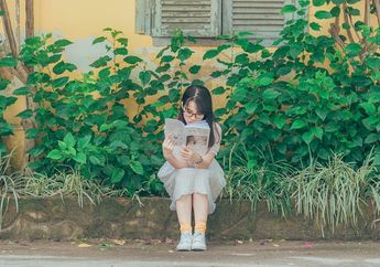 Kata Keterangan Waktu dalam Bahasa Jawa Krama Inggil serta Contoh Kalimatnya