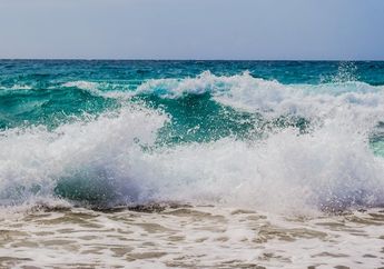 Kenapa Laut Berombak?