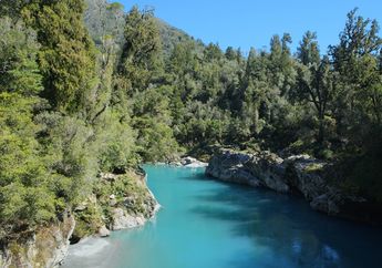Sungai Biru di Tengah Jurang Hokitika