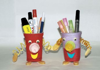 Robot Wadah Pensil