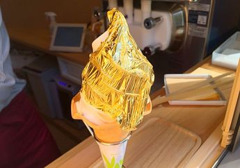 Es Krim dengan Topping Emas yang Aman Dimakan