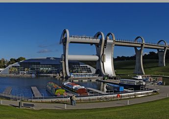 Falkirk Wheel, Jembatan Berbentuk Kincir