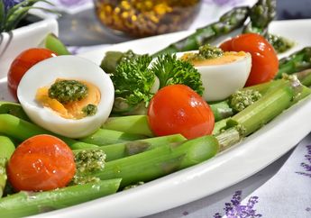 Konsumsi 5 Makanan Ini Agar Tidak Mudah Lupa