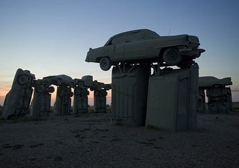 Carhenge, Replika Stonehenge dari Mobil Bekas