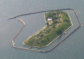 Flakfortet, Benteng Pertahanan di Pulau Buatan