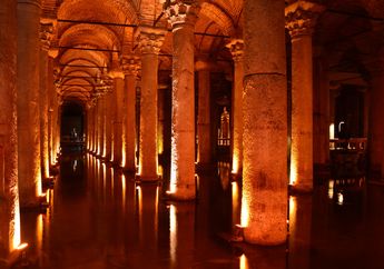 Basilica Cistern, Tempat Penampungan Air Kuno di Istanbul