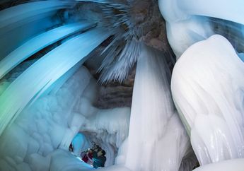 Mengunjungi Gua Luyashan Mountain Ningwu, Gua Es yang Tidak pernah Meleleh