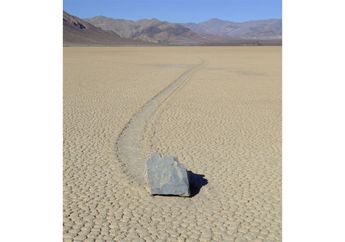Sailing Stones, Batu-batu yang Bergerak Sendiri