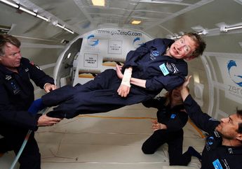 Stephen Hawking Pernah Melayang di Ruang Gravitasi Rendah