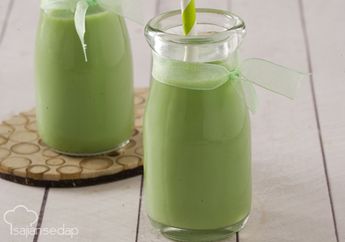 Serunya Membuat Puding Sruput Greentea Saus Cokelat Putih