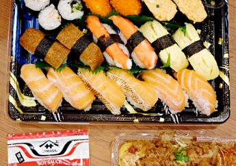Cara Menyantap Sushi, Salah Satunya Langsung Hap!