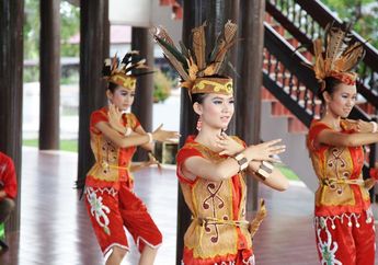 Festival Erau yang Penuh Warna di Kota Tenggarong