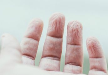 Mengapa Jari Tangan dan Kaki Keriput?