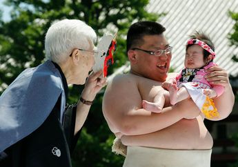 Festival Nakizumo, Lomba Bikin Bayi Menangis