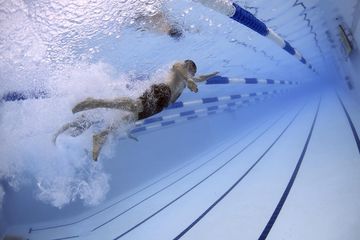 Gerak Dasar Renang Gaya Dada Gerakan Meluncur Gerakan Kaki Gerakan Lengan Dan Pengambilan Napas Semua Halaman Bobo