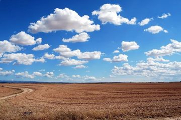 Tahukah Kamu Mengapa Langit Berwarna Biru? Ternyata Ini Penjelasannya