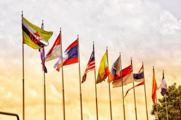 ASEAN didirikan pada 8 Agustus 1976.