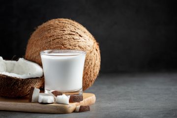 Macam-Macam Alternatif Bahan Pengganti Santan yang Layak Dicoba