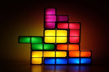 Permainan pertama mobile yang muncul di dunia adalah tetris.