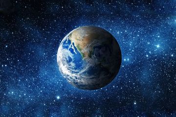 Mengapa Penamaan Bumi Tidak Menggunakan Nama Dewa dan Dewi Seperti Planet Lain?