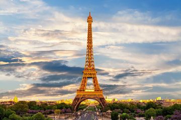 Benarkah Menara Eiffel Dapat Dikunjungi secara Bebas Oleh Masyarakat?