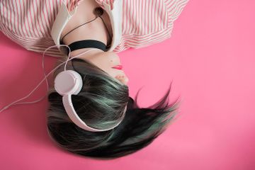 Benarkah Menggunakan Headset Lama dapat Mengakibatkan Infeksi?