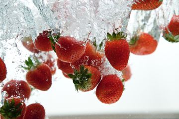 Cara Mencuci Buah dan Sayur yang Benar agar Terbebas dari Pestisida