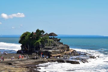 Jawab Soal Apa Bentang secara Umum Pulau Bali? Kelas 5 Tema 1 
