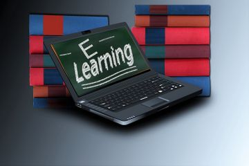 Salah satu kemudahan belajar online hanya dengan memanfaatkan situs yang ada.