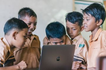 Contoh Sikap Yang Mencerminkan Persatuan Dan Kesatuan Di Lingkungan Sekolah Materi Kelas 4 Sd Semua Halaman Bobo