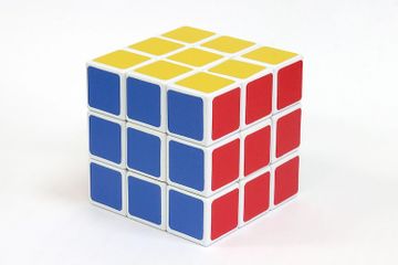 Kubus adalah bangun ruang tiga dimensi yang memiliki volume.