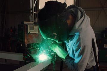 Dalam bidang produksi, terdapat berbagai jenis-jenis produksi berdasarkan garapan yang dibuat.
