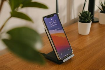 Dampak Buruk Menggunakan Wireless Charging Smartphone