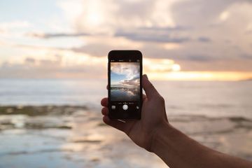 Mengapa Harga Smartphone Cepat Turun?