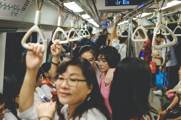 Percakapan di dalam transportasi umum dalam bahasa Inggris disebut dengan conversation in public transportation.