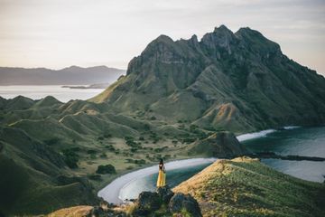 Menjawab soal The Size, Archipelago, Population dan Islands pada buku Bahasa Inggris Kelas VII Chapter 7.