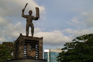 Pembangunan patung Pattimura yang berdiri di Kota Ambon, Maluku adalah salah satu mengingat perjuangan Pattimura.