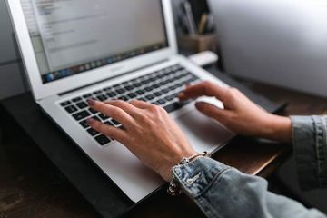 Ada cara mudah memberi caption pada gambar di dokumen Microsoft Word.