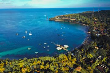 Mandalika merupakan kawasan wisata  yang berlokasi di Kabupaten Lombok Tengah.