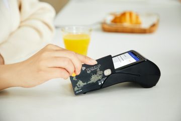 Pembahasan soal materi bahasa Inggris in my opinion, teks opini mengenai credit card.